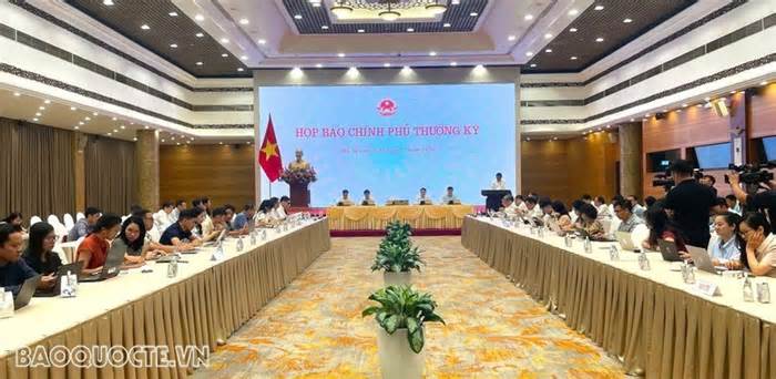 Họp báo Chính phủ tháng 6/2026: Có 9 địa phương tăng trưởng hai con số
