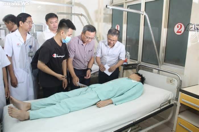 Nạn nhân bị thương vụ lật xe 4 người chết ở Khánh Hòa: 'Đây là chuyến đi thảm khốc'