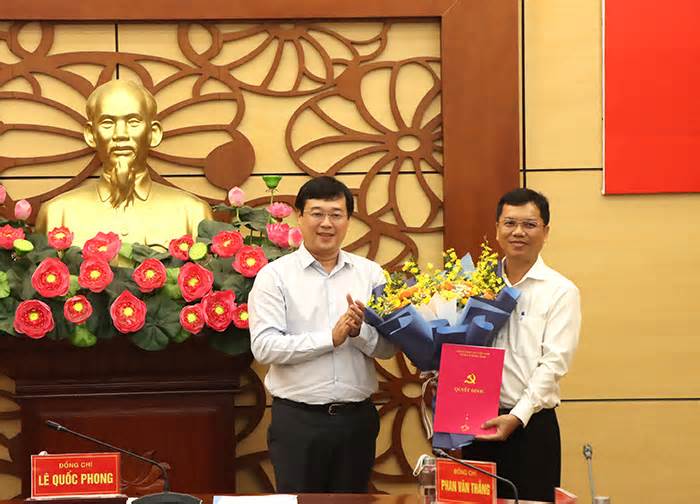Chủ tịch huyện Cao Lãnh làm Chánh Văn phòng Tỉnh ủy Đồng Tháp