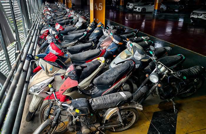 Tin tức sáng 16-9: Xử lý xe máy bỏ quên ở Tân Sơn Nhất; 18 trường hợp bắt buộc mua bảo hiểm cháy nổ