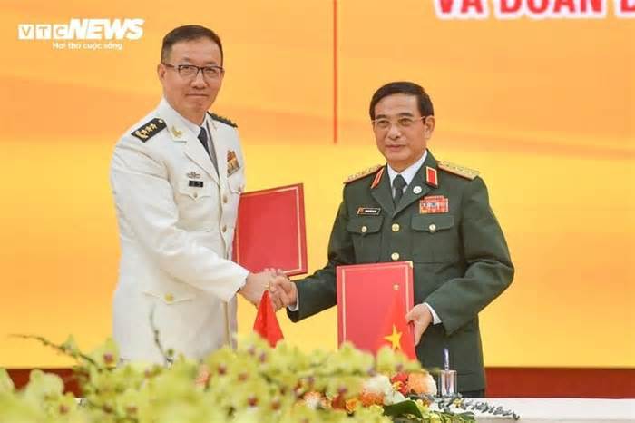 Bộ Quốc phòng Việt Nam - Trung Quốc ký biên bản ghi nhớ về hải quân