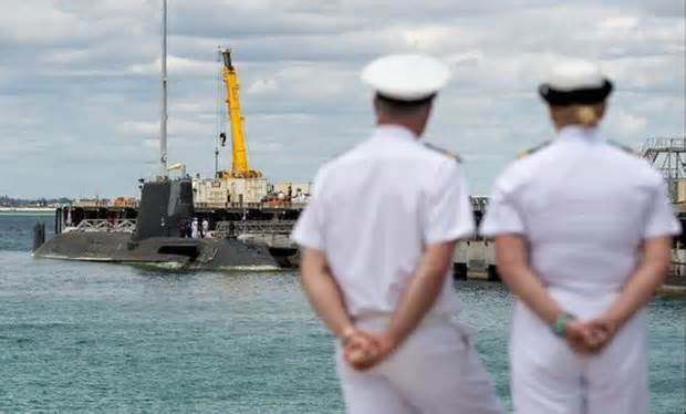 Australia bắt đầu tham gia chương trình huấn luyện tàu ngầm