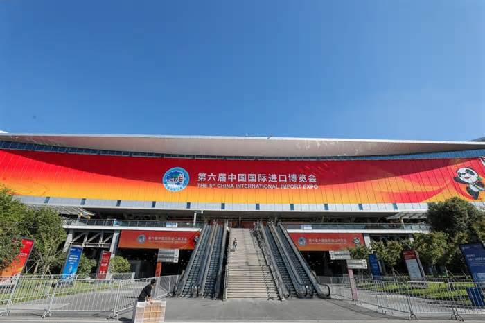 Phó Thủ tướng Trần Hồng Hà dự Hội chợ Nhập khẩu quốc tế Trung Quốc (CIIE) lần thứ 6 tại Thượng Hải