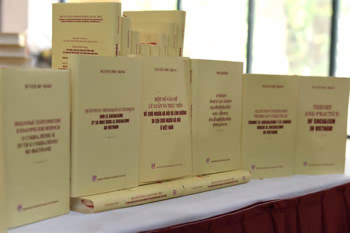 Ra mắt sách của Tổng Bí thư Nguyễn Phú Trọng xuất bản bằng 7 ngoại ngữ