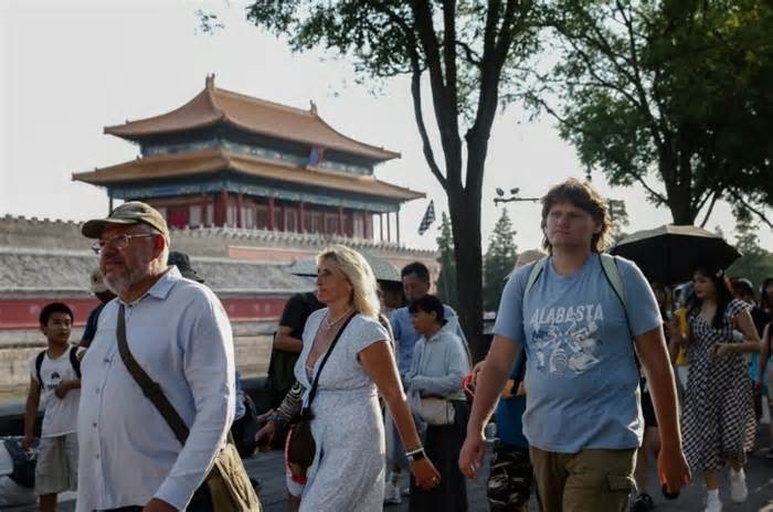 Người phương Tây đổ về Trung Quốc để 'khám bệnh thần tốc, giá mềm'