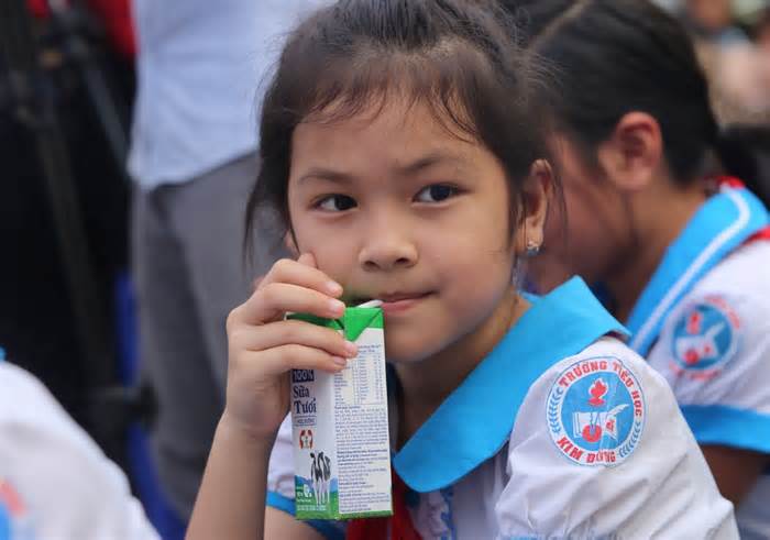 30 nghìn trẻ miền núi Quảng Nam không có sữa uống vì Sở giáo dục chậm trễ