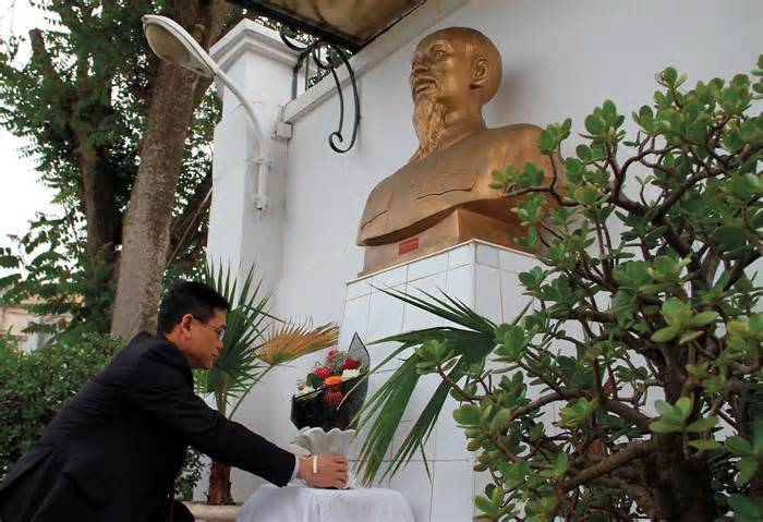 Chủ tịch Hồ Chí Minh luôn trong tâm khảm người Algeria