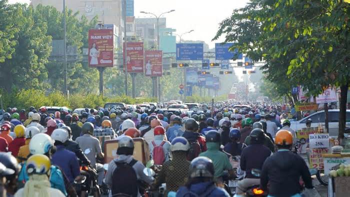 TPHCM dồn lực giải cứu kẹt xe khu vực sân bay Tân Sơn Nhất