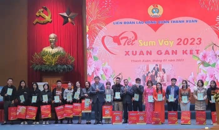 Liên đoàn Lao động quận Thanh Xuân đã kết nạp được 832 đoàn viên