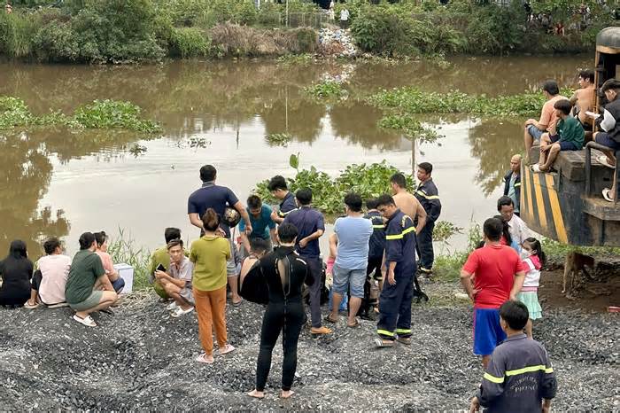 TPHCM: Hai thanh niên mất tích bí ẩn dưới kênh Cầu Xáng