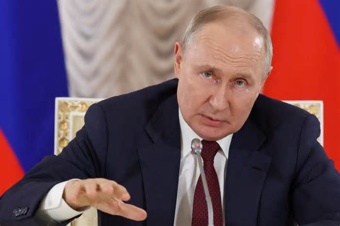 Ông Putin nói Nga sẵn sàng đối đầu với NATO