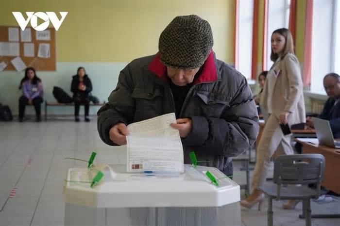 Bầu cử Tổng thống Nga: Tỷ lệ cử tri đi bỏ phiếu đạt 35,4% trong ngày đầu tiên
