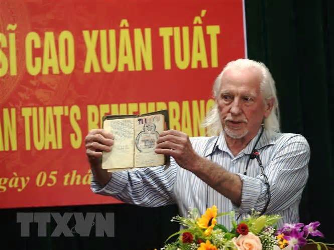 Cựu binh Mỹ mang nhật ký của liệt sỹ Cao Xuân Tuất trở về quê hương