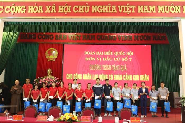 Hà Nội: Cử tri kiến nghị chấn chỉnh tình trạng khai thác cát trên sông Hồng