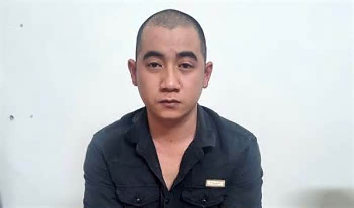 Người truy đuổi đối thủ, tông ôtô vào quán nhậu ra đầu thú