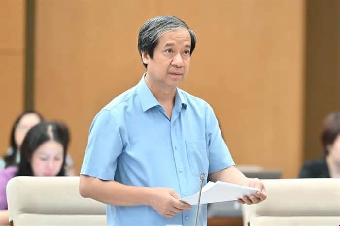 Đề xuất mới liên quan đến sách giáo khoa, thi tốt nghiệp trung học phổ thông