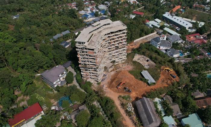 Vì sao khách sạn ở Phú Quốc xây sai phép 12 tầng mới bị tháo dỡ?