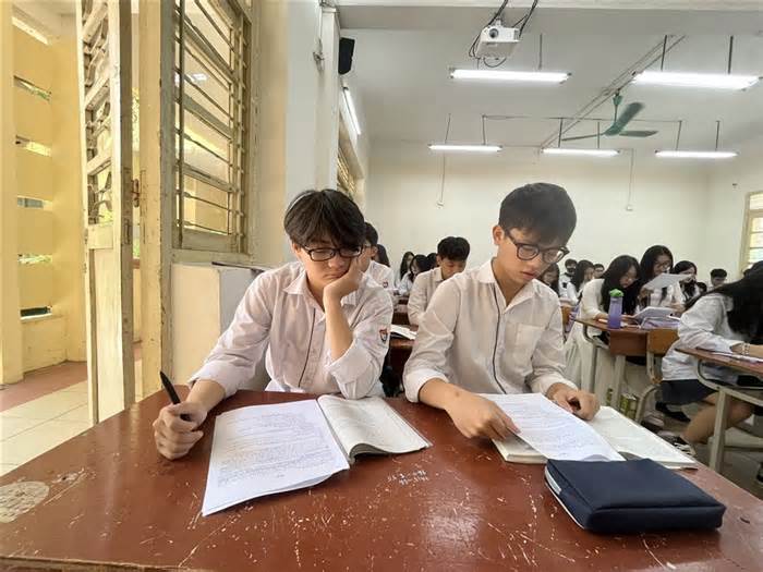 Hà Nội tăng mạnh số học sinh được miễn thi ngoại ngữ tốt nghiệp THPT