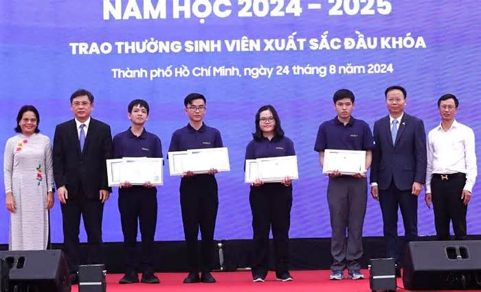 Bốn thí sinh đỗ đầu vào Đại học Bách khoa TP HCM