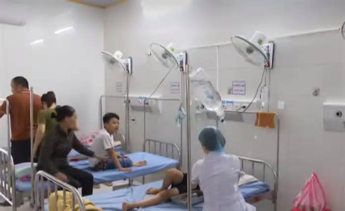 28 học sinh tiểu học ở Thái Bình bị ngộ độc sau liên hoan Trung thu ở lớp