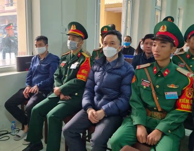 Xét xử phúc thẩm Phan Quốc Việt cùng nhóm cựu sĩ quan Học viện Quân y