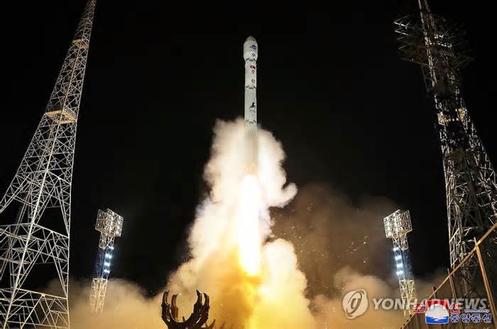 Nga giúp Triều Tiên phóng vệ tinh trinh sát thành công?