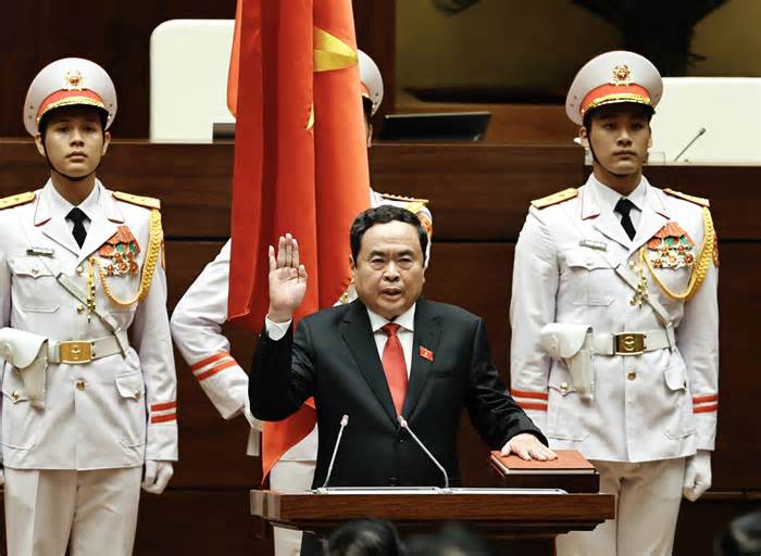 Chủ tịch Quốc hội Trần Thanh Mẫn: ‘Tôi nguyện cống hiến hết sức mình, phụng sự Tổ quốc, phục vụ Nhân dân’