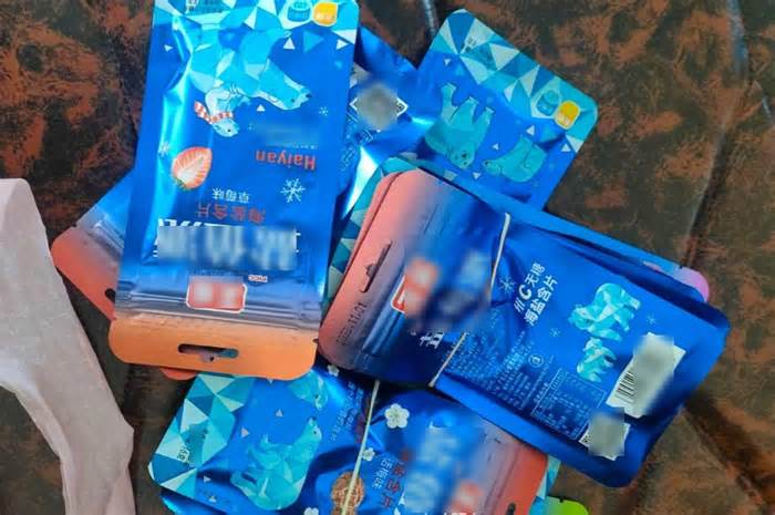 5 học sinh ở Quảng Ninh nhập viện sau khi ăn kẹo lạ tại cổng trường