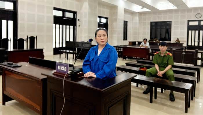 16 năm tù cho phiên dịch viên lừa 9 người qua Campuchia làm 'việc nhẹ lương cao’