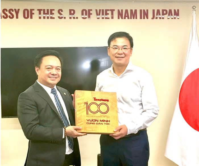Đại sứ Việt Nam tại Nhật Bản gặp gỡ, động viên học sinh Việt Nam thi AIMO 2025