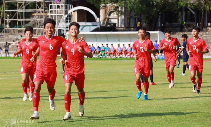 Việt Nam thắng 15-0 tại giải U16 Đông Nam Á