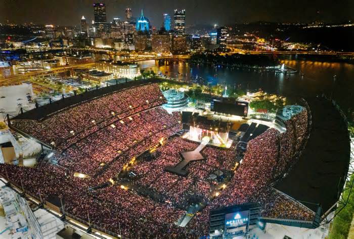 Singapore hút hơn 1 triệu lượt khách quốc tế nhờ các đêm nhạc