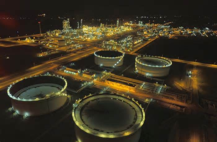 Lọc hóa dầu Bình Sơn 'giữ nhịp' sản xuất đảm bảo an ninh năng lượng quốc gia