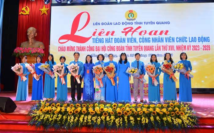 LĐLĐ tỉnh Tuyên Quang tổ chức Liên hoan Tiếng hát đoàn viên