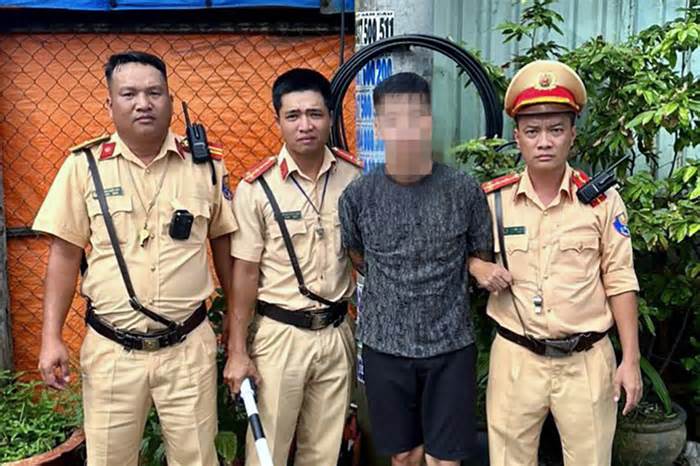 Nghi can giết người đang tẩu thoát, bị bắt tại Ngã ba Thái Lan