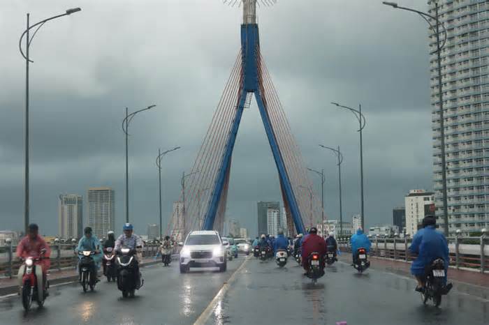 Miền Trung đón mưa dông