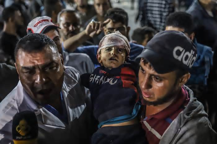 Bệnh viện ở Dải Gaza bị tập kích, ít nhất 500 người chết