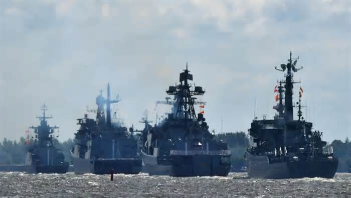 Hải quân Nga huy động 50 máy bay, 300 tàu chiến tham gia tập trận