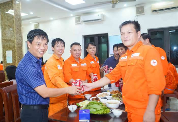 Công ty Thủy điện Bản Vẽ tổ chức Bữa cơm Công đoàn cho hơn 100 đoàn viên, người lao động