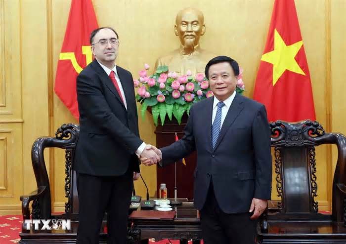 Mở rộng hợp tác đào tạo cán bộ giữa Việt Nam với Hungary và Armenia