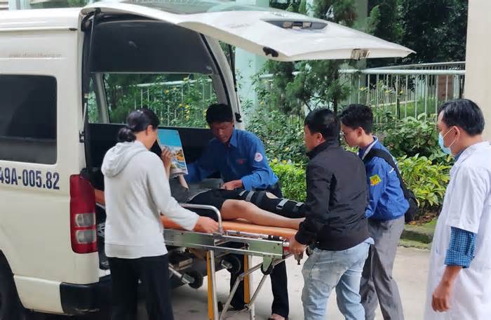 Nam sinh bị tai nạn gãy chân ở Bảo Lộc không thể tiếp tục dự thi