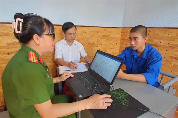 Bị bắt vì làm 'chuyện vợ chồng' với bé gái