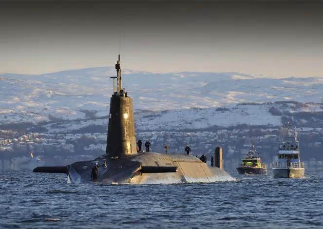 Tàu ngầm hạt nhân của Anh thoát thảm họa khi chìm xuống vùng nguy hiểm
