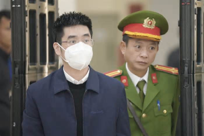 Cựu điều tra viên Hoàng Văn Hưng được giảm từ án chung thân xuống 20 năm tù