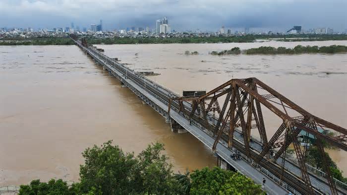 Dỡ lệnh cấm cầu Long Biên, cầu Đuống