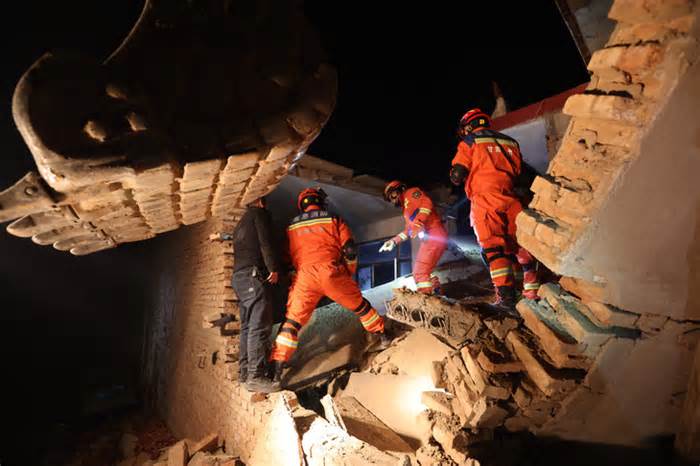 Động đất ở Trung Quốc: Mạnh nhất trong 9 năm, 118 người chết