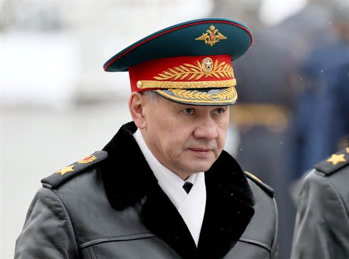 Bộ trưởng Quốc phòng Nga thăm chiến trường