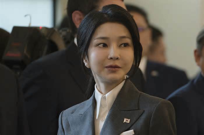 Công tố viên thẩm vấn Đệ nhất Phu nhân Hàn Quốc