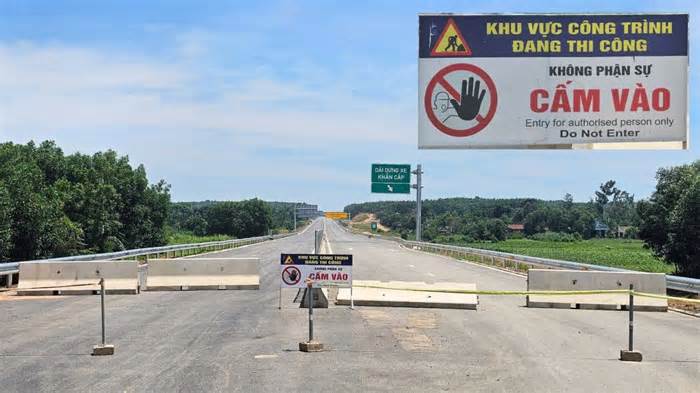 Ngăn các phương tiện lưu thông mất an toàn trên tuyến cao tốc đang hoàn thiện