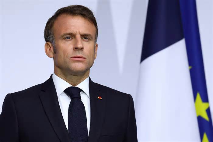 Tổng thống Macron chấp thuận để Thủ tướng từ chức
